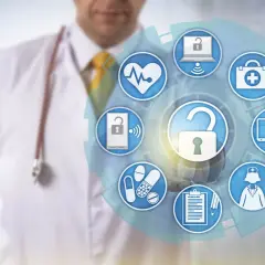 Medico con stetoscopio mostra un cerchio di icone mediche e di sicurezza, simboleggiando la **sicurezza informatica e privacy** nel settore sanitario.