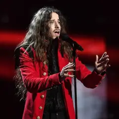 Michał Szpak na Eurowizji, w czerwonej marynarce, śpiewa z pasją. Które miejsce zajął?