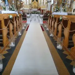 Jak udekorować kościół na ślub, aby zaoszczędzić i zachwycić gości