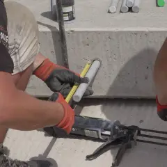 Jak prawidłowo stosować dyble i kotwy w nawierzchni betonowej?