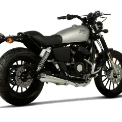 Motocicleta Leonart plateada y negra, estilo custom 125, lista para la carretera.