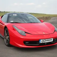 Kim był Ferrari? Poznaj tajemnice Enzo i Amadeusza Ferrari