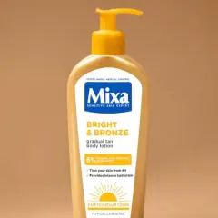 Mixa Bright & Bronze – balsam do ciała, który co przyspiesza opalanie. Skóra muśnięta słońcem od 4h, intensywnie nawilżona.