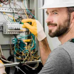 Zarabiaj jako Inżynier Elektryk w Niemczech: Ile Naprawdę?