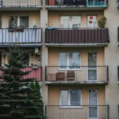 Jak zarobić na mieszkanie bez kredytu - sprawdzone metody i porady