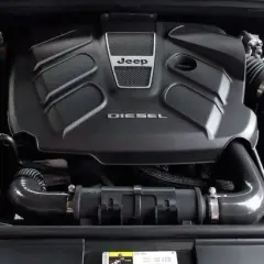 Jeep Grand Cherokee 3.0 CRD: Mercedes czy VM Motori? Wybierz mądrze!