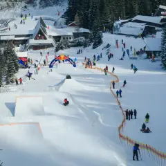 DC Snowpark Jasná: Przewodnik po przeszkodach, cenach i warunkach