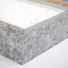 Pannello isolante multistrato con polistirolo espanso, ideale per come isolare una parete interna con polistirolo.