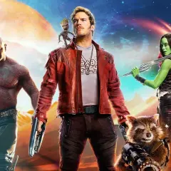 Strażnicy Galaktyki obsada: Star-Lord, Gamora, Drax, Rocket, Groot i Nebula gotowi do akcji.
