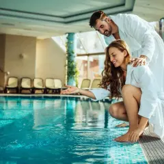 Co ubrać do hotelowego spa? Przewodnik krok po kroku