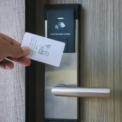 Czy w hotelu można przyjmować gości? Zasady i konsekwencje