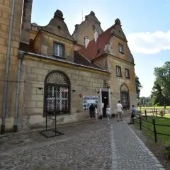 Zamek książęcy w Oleśnicy: historia, architektura i atrakcje turystyczne