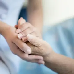 Opiekunka środowiskowa co robi? Poznaj jej kluczowe zadania i wsparcie