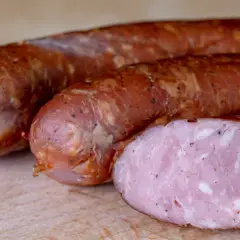 Jak przygotować kiełbasę jaworską - tradycyjny przepis krok po kroku