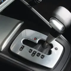 Palanca de cambios DSG de Volkswagen, que significa Direct-Shift Gearbox, una transmisión automática de doble embrague.