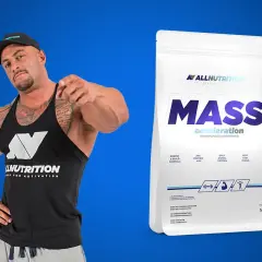 Mięśniak w koszulce ALLNUTRITION wskazuje na opakowanie gainera MASS ACCELERATION. To odpowiedź na pytanie: co to gainer?
