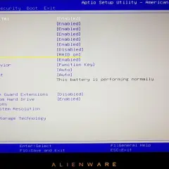 BIOS-Einstellungen zeigen SATA Operation auf RAID on, was für die Konfiguration von SATA-Geräten im RAID-Modus wichtig ist.