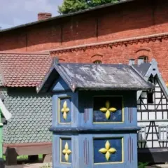 Skansen Pszczelarstwa Swarzędz: Godziny, ceny, atrakcje i unikatowe ule