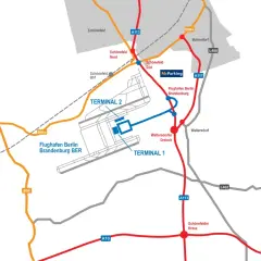 Mapa lotniska Berlin Brandenburg (BER) z drogami dojazdowymi, w tym dojazd z Poznania. Widać terminale 1 i 2.