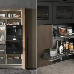 Moderna dispensa cucina in cartongesso con elettrodomestici integrati e pratici cestelli girevoli per organizzare al meglio.