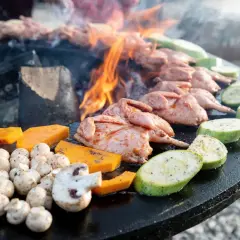 Przepiórki, dynia, cukinia i pieczarki – idealne menu, co przygotować na grilla ze znajomymi.