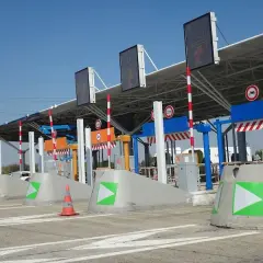 Jak płacić za autostrady we Francji i uniknąć nieprzyjemnych kosztów