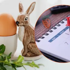 Zajączek wielkanocny i jajko obok kalendarza z pinezką na 1. dniu tygodnia. Czy poniedziałek wielkanocny jest wolny?