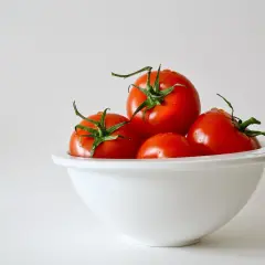 Ile kalorii ma pomidor? Zaskakujące wartości, które musisz znać