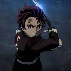 Tanjiro mit Schwert im Wald, bereit für den Kampf. Die Spannung steigt in Demon Slayer Staffel 6.