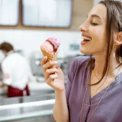 Ile kcal ma gałka lodów? Zaskakujące różnice w kaloryczności
