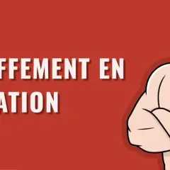 Un homme musclé, bras croisés, sur fond rouge. Le texte "L'échauffement en musculation" est affiché.