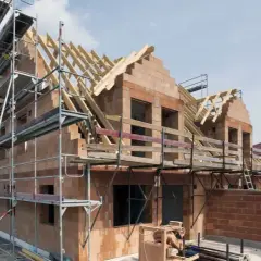 Kosten Rohbau mit Keller und Garage: So hoch sind die Preise wirklich