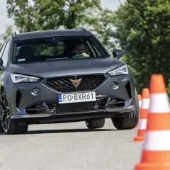 Ranking opon całorocznych 235/45 R18 - najlepsze modele i oceny