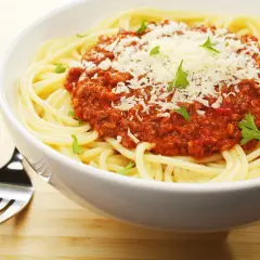 Spaghetti Bolognese? Odkryj prawdziwe Ragù alla Bolognese z Bolonii!