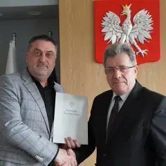 Kto powołuje kuratora oświaty? Poznaj kluczowe informacje i przepisy