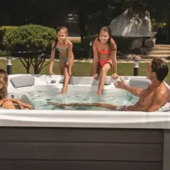 Czy jacuzzi odchudza? Poznaj prawdę o jego wpływie na wagę