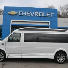 Chevrolet Van 7 osobowy: Czy to dobry wybór dla dużej rodziny?