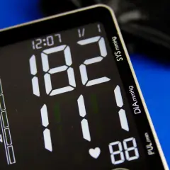 Ciśnienie 182/111 mmHg. Wysokie ciśnienie 200/100 co robić? Natychmiast skontaktuj się z lekarzem.