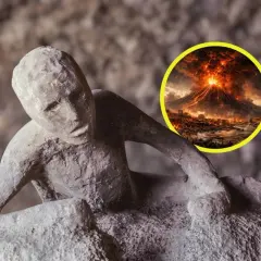 El molde de yeso de una víctima de la erupción del Vesubio, que devastó Pompeya y Herculano, evoca la tragedia.