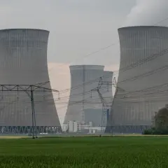 Kiedy zacznie działać elektrownia jądrowa w Polsce? Kluczowe daty i plany