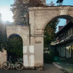 Gdzie zjeść w Kazimierzu? Odkryj najlepsze restauracje i smaki