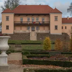 Odkryj Świętokrzyskie: Atrakcje, legendy i Twój plan podróży!