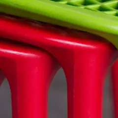 Czym pomalować plastikowe krzesła, aby uzyskać trwały efekt?