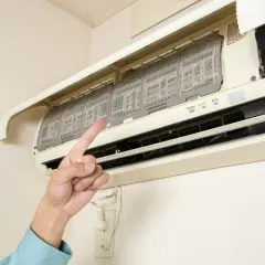 Maintenant, je comprends pourquoi ma clim Daikin s'arrête toute seule : les filtres sont encrassés.