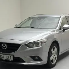 Silver Mazda 6 kombi, registreringsskylt FRA 121. Kanske ett Mazda 6 2.2 diesel problem?