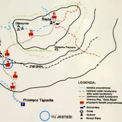 Mapa turystyczna Góry Ślęży z zaznaczonymi szlakami, punktami (np. Schronisko, Kościół) i legendą.
