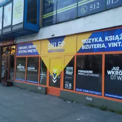 Gdzie oddać ubrania w Szczecinie? Sprawdź najlepsze miejsca na donation
