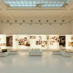 Pawilonu Czterech Kopuł muzeum sztuki współczesnej - historia i wystawy