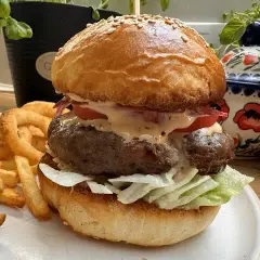 Jak zrobić idealnego burgera wołowego w domu? Prosty przepis