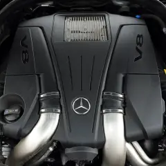Mercedes W212 - jakie silniki benzynowe oferują najlepsze osiągi?